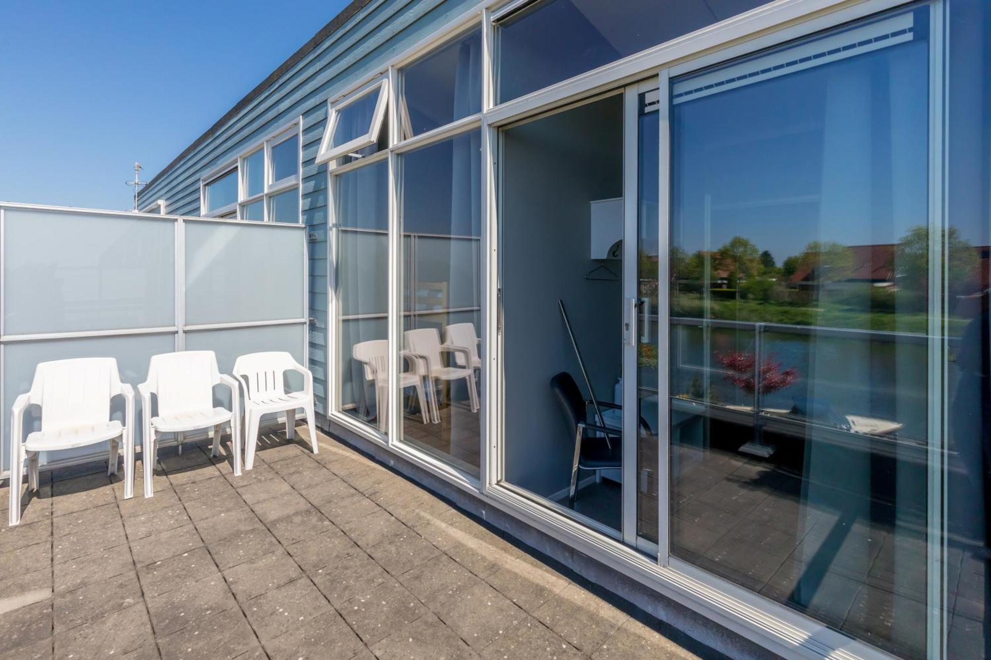 Nautic Rentals - Marinapark Oude-Tonge Bagian luar foto