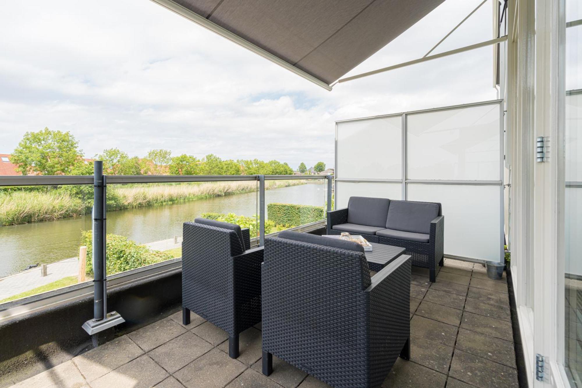 Nautic Rentals - Marinapark Oude-Tonge Bagian luar foto