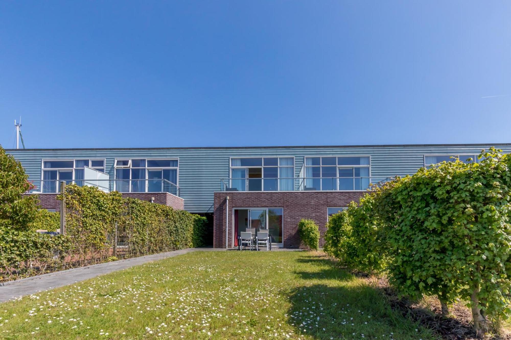 Nautic Rentals - Marinapark Oude-Tonge Bagian luar foto