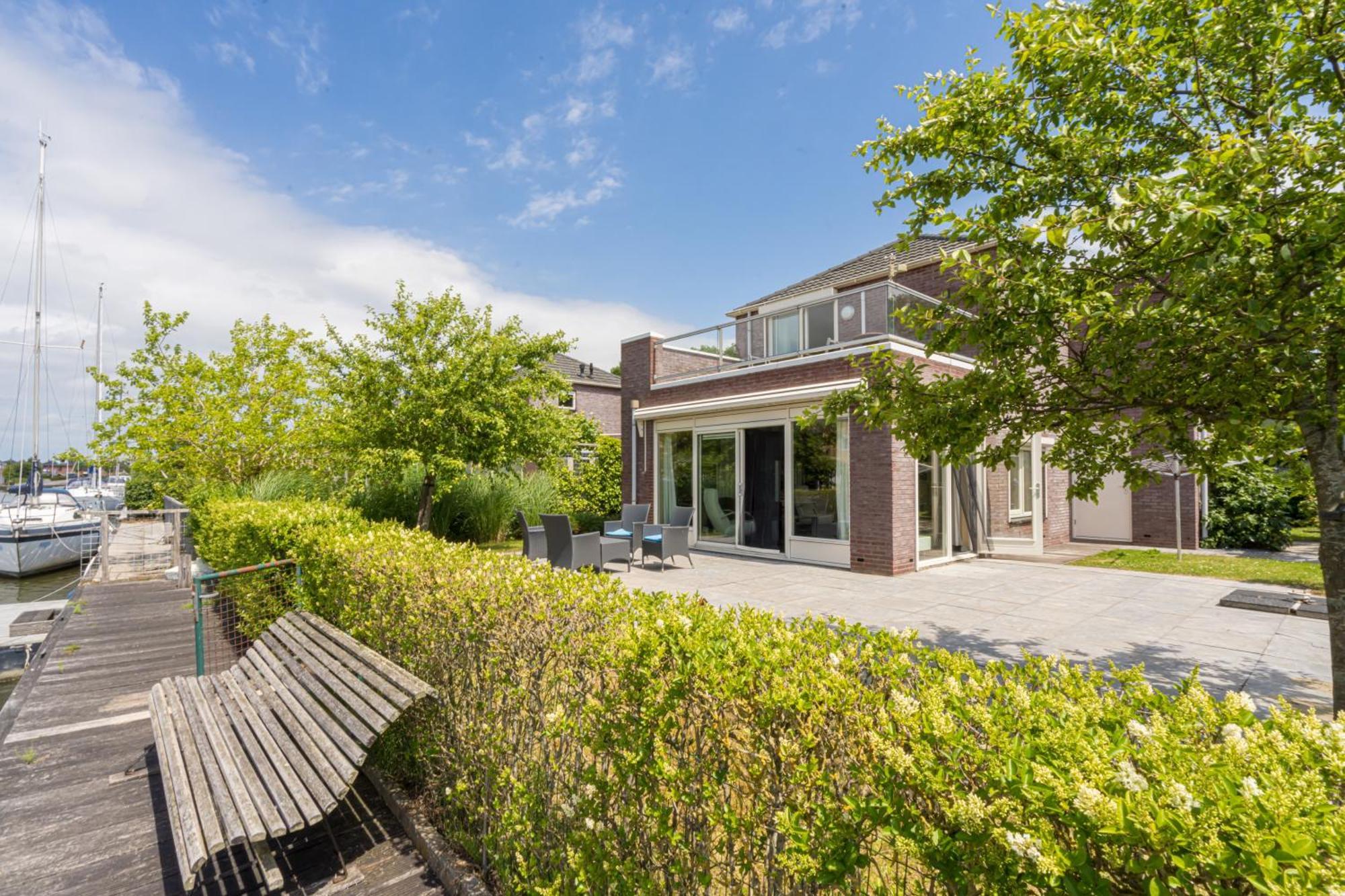 Nautic Rentals - Marinapark Oude-Tonge Bagian luar foto