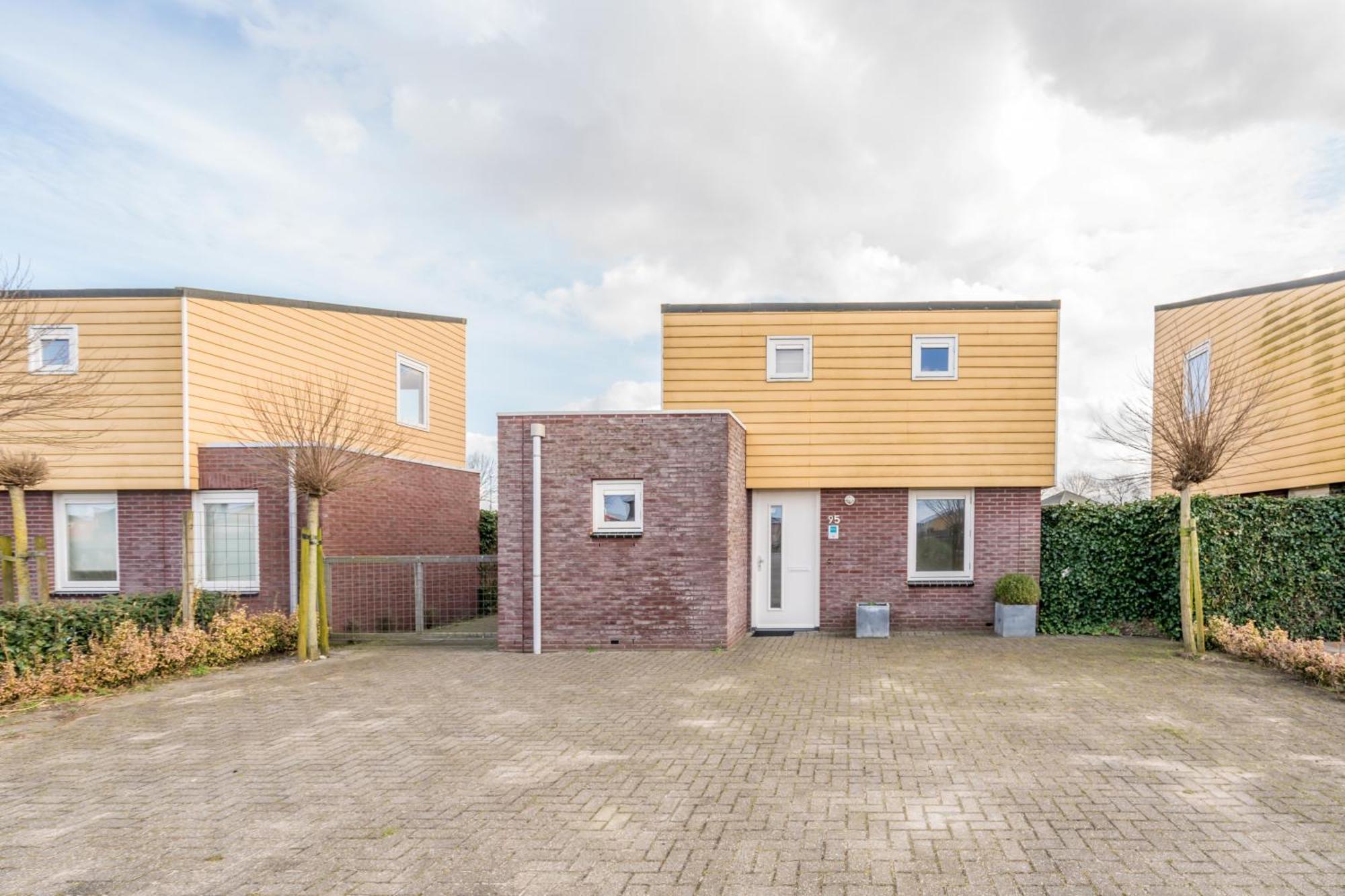 Nautic Rentals - Marinapark Oude-Tonge Bagian luar foto