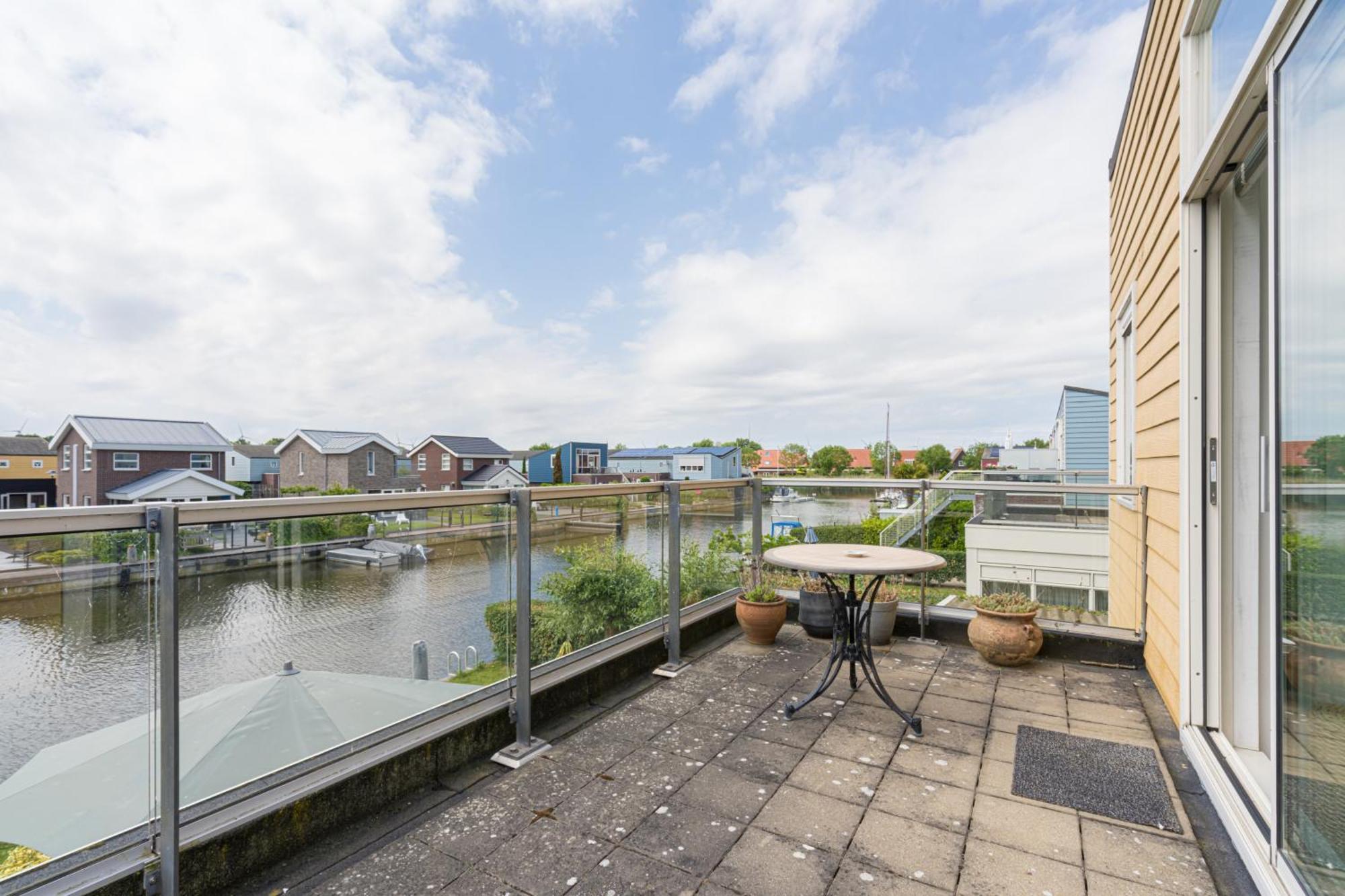 Nautic Rentals - Marinapark Oude-Tonge Bagian luar foto